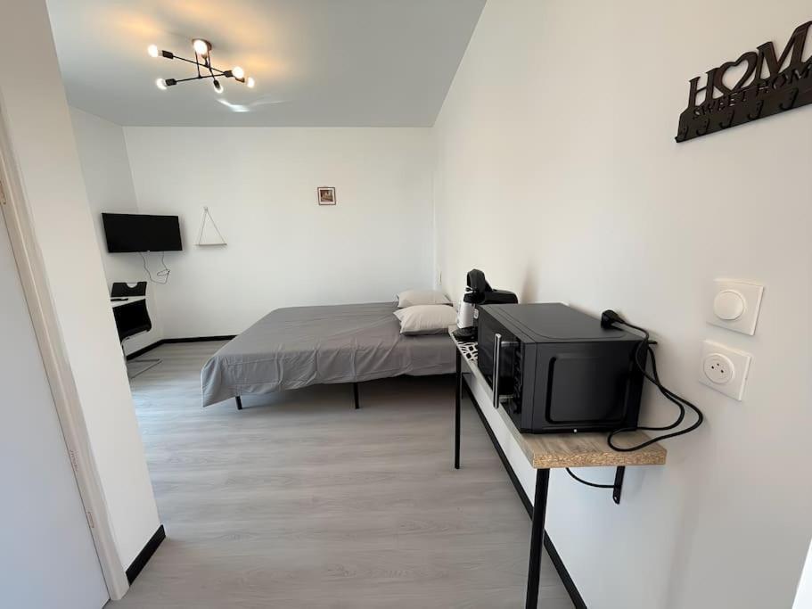 Studio B2 20M2 Cosy 5Min A Pied Des Gares Roanne Exteriör bild